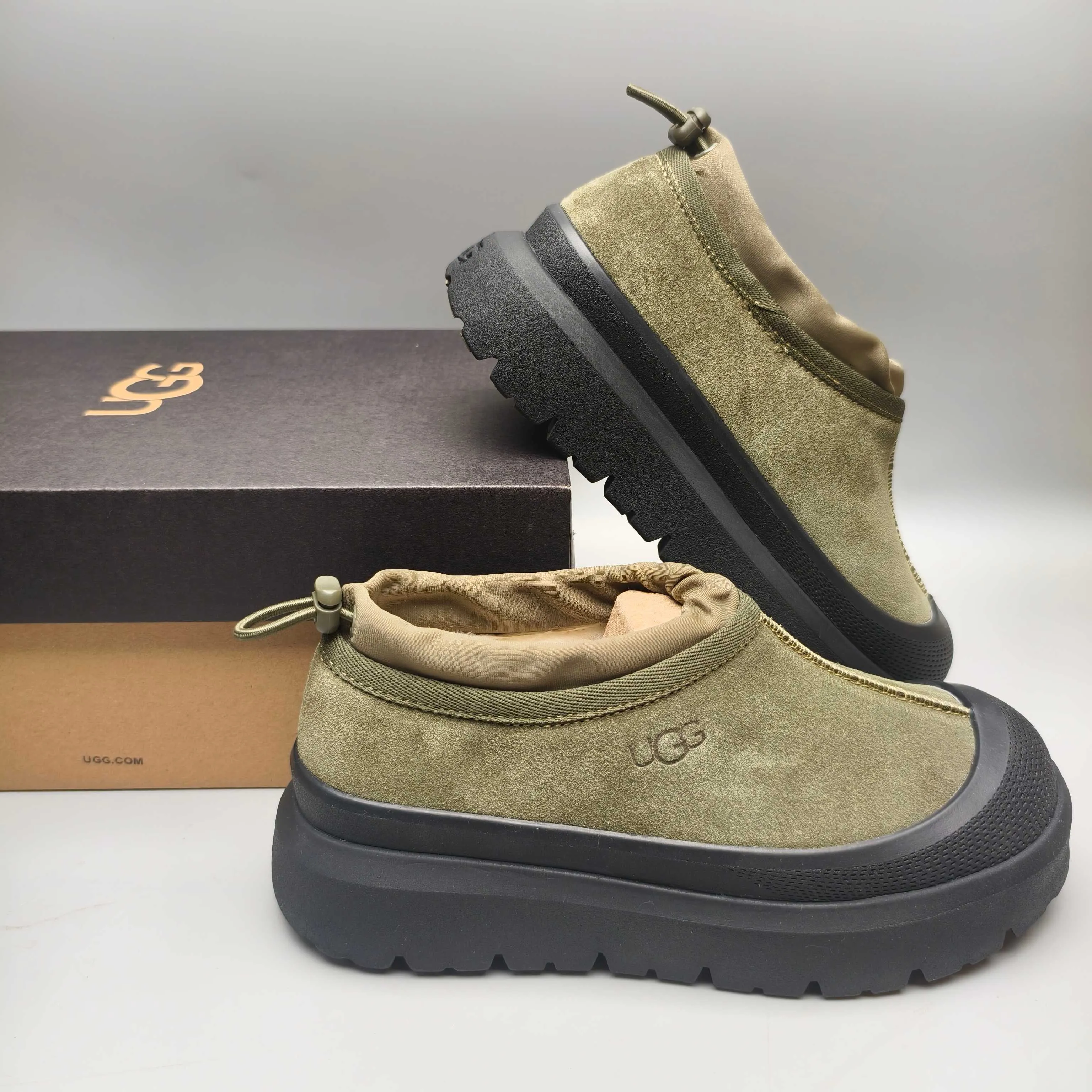 💰520 UGG sheepskin all-in-one snow boots 4096 slip-on casual trendy Wang Yibo men's and women's shoes Color: white red black blue yellow light gray dark gray green Matching sizes: 35-45
